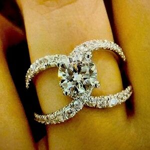 HIGH quality silver white sapphire ring 7